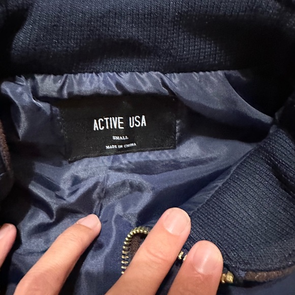 Vest - Picture 2 of 2